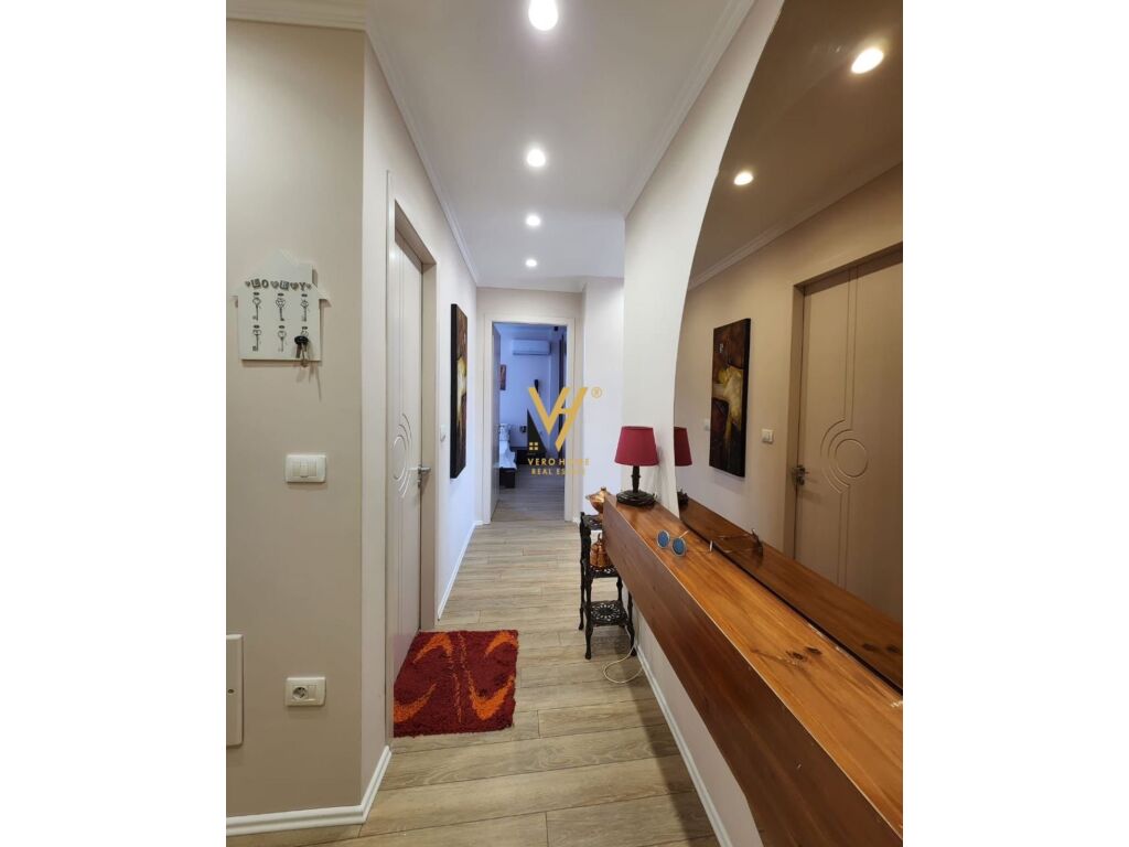 Jepet Apartament 2+1+2+ballkon me qera te Rruga e Kavajes 90 m2 4
