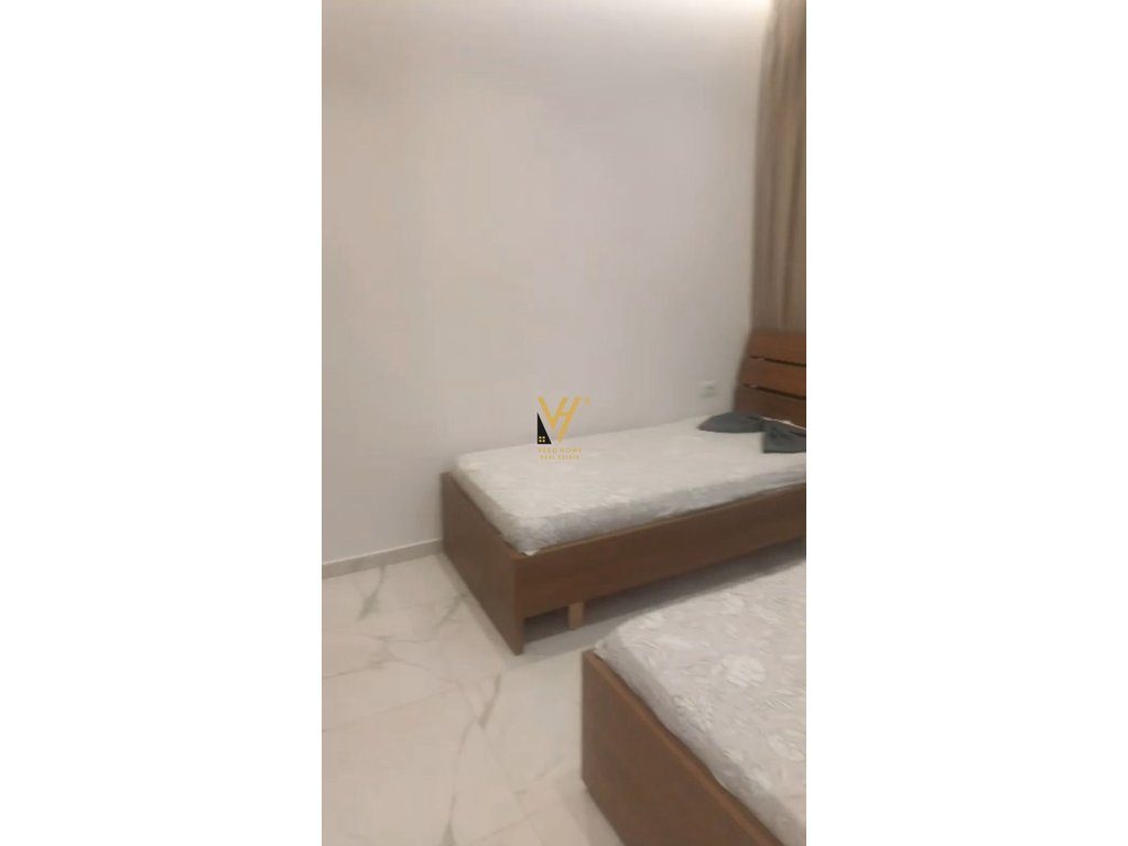 JEPET APARTAMENT 1+1 ME QERA TE 5 MAJI 45.000 LEKE 3
