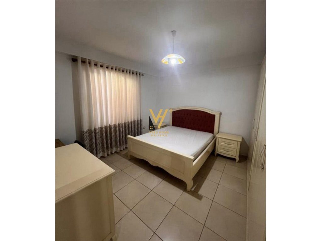 JEPET APARTAMENT 2+1+BLK ME QERA TE 21 DHJETORI 650 EURO 2