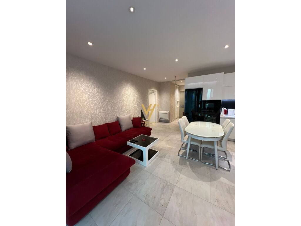JEPET APARTAMENT 2+1+BLK ME QERA TE STADIUMI AIR ALBANIA 1500 EURO