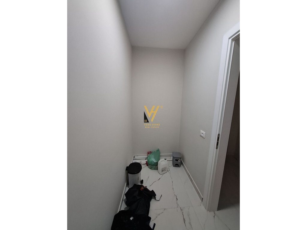 JEPET APARTAMENT 2+1+BLK ME QERA NE QENDER 1.000 EURO 4