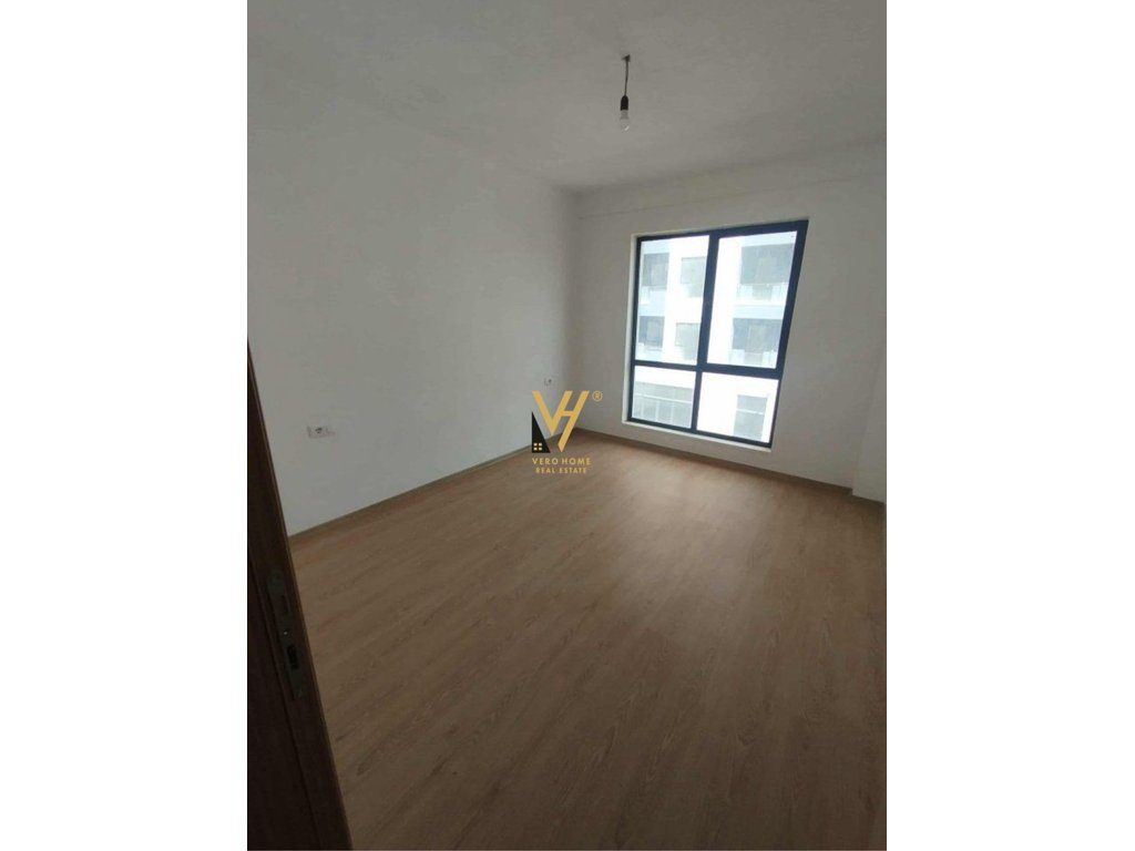JEPET APARTAMENT 3+1+2+BLK ME QIRA TE 5 MAJI 450 EURO 2