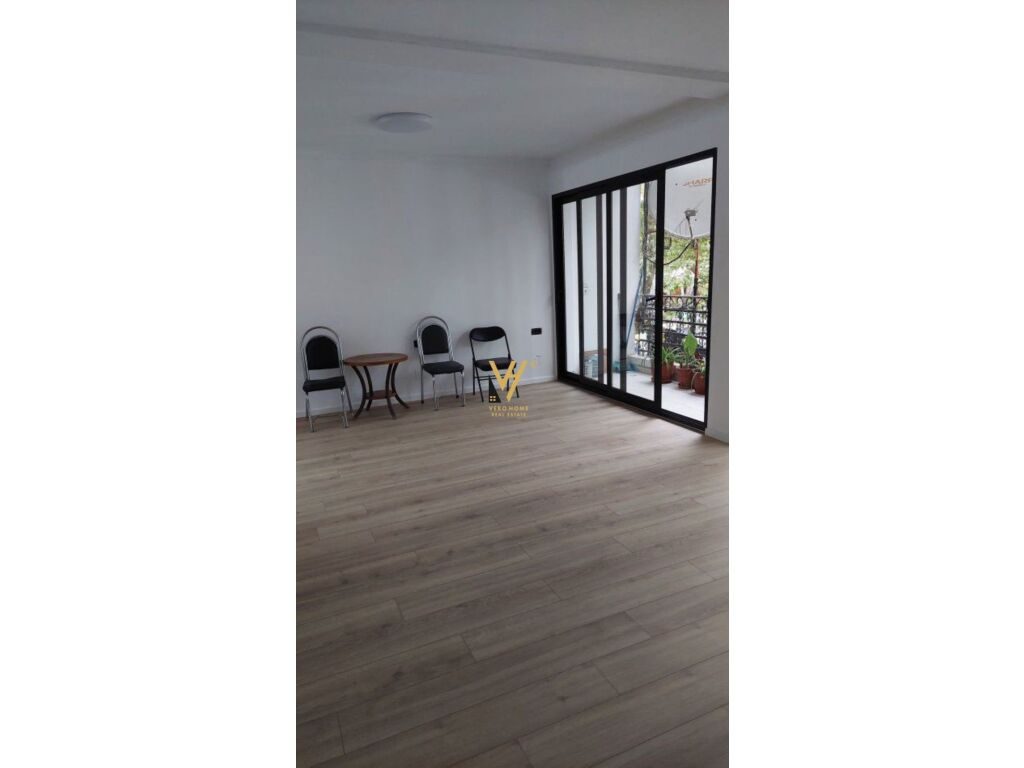 Jepet Zyre me qera te Myslym Shyri 120 m2 4