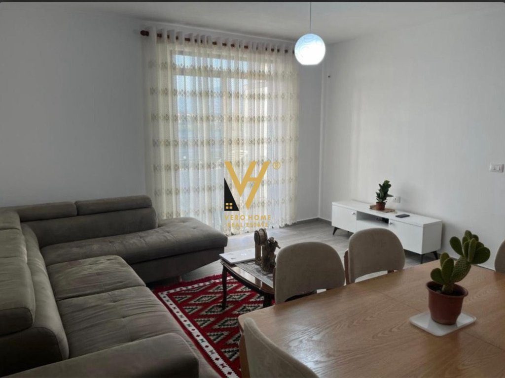 JEPET APARTAMENT 3+1+2+BLK ME QIRA TE 5 MAJI 750 EURO