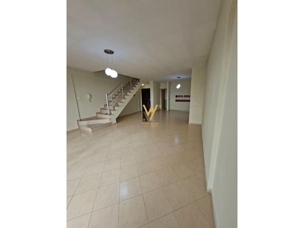 SHITET DUPLEX 3+1+2+BLK TE KODRA E DIELLIT 1, 280.000 EURO 2