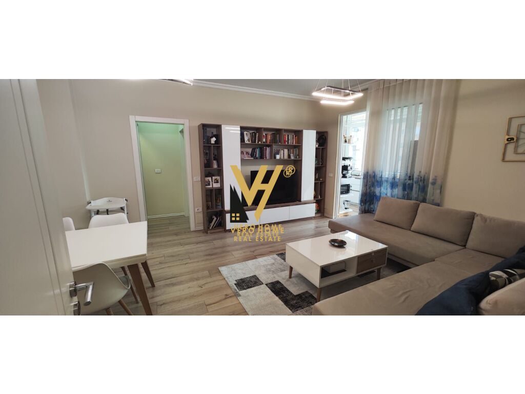 SHITET APARTAMENT 2+1+2 TEK VASIL SHANTO 207.000 EURO