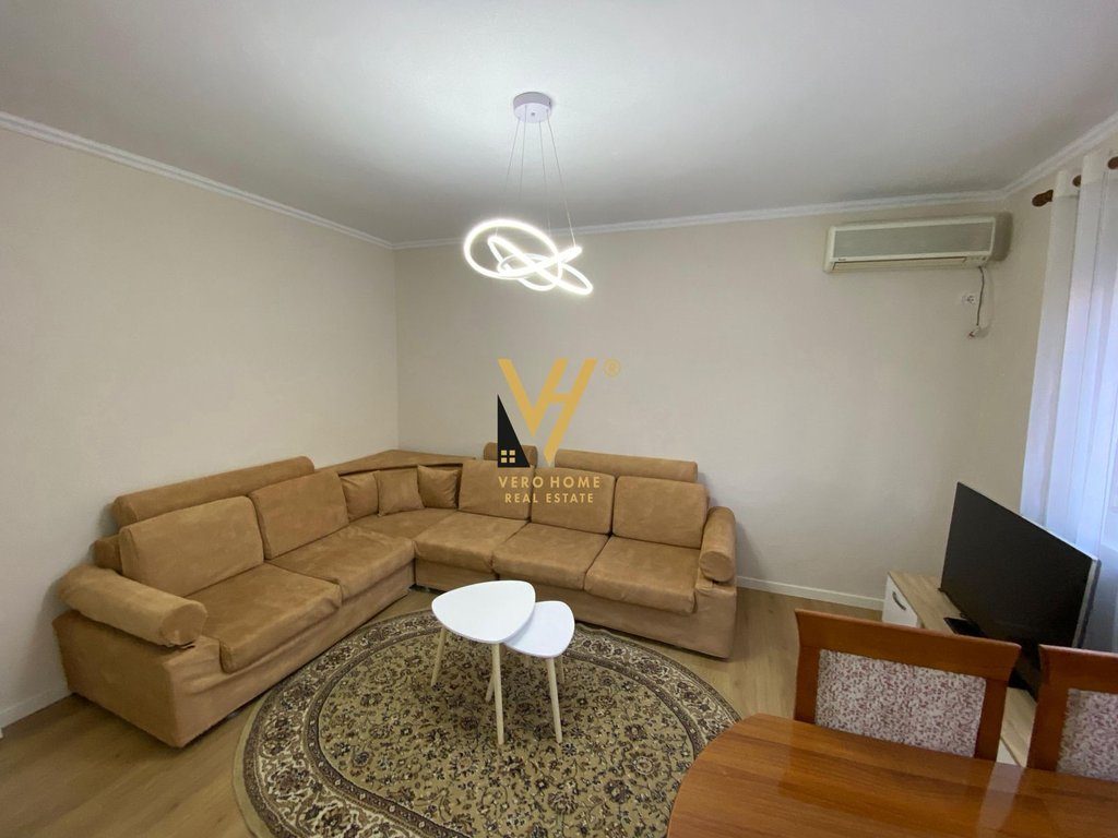 JEPET APARTAMENT 2+1+BLK ME QERA TE MYSLYM SHYRI 65.000 LEKE