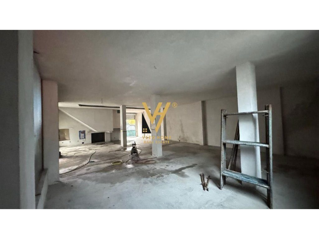 JEPET MAGAZINE 180 M2 ME QERA TE ISH FUSHA E AVIACIONIT 1.200 EURO 2