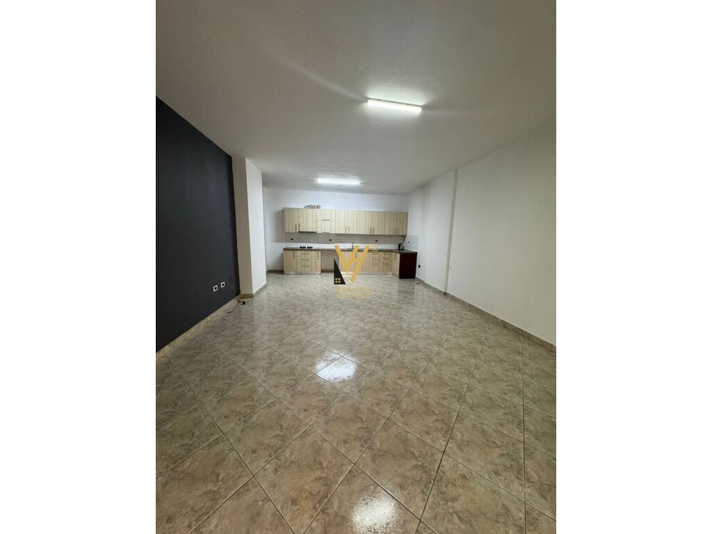 Shitet Apartament 2+1+2+ballkon ne Don Bosko 124 m2 2
