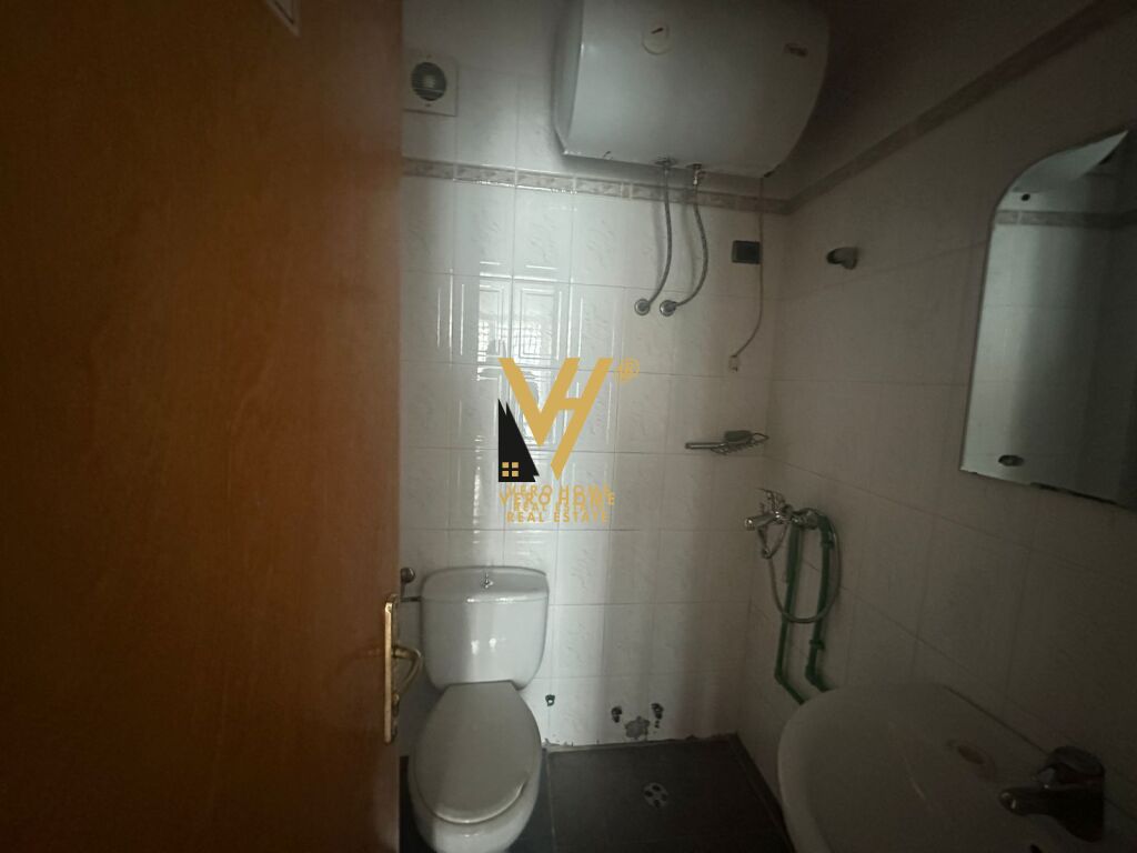 JEPET ZYRE 70 M2 ME QERA TE SELVIA 500 EURO 4
