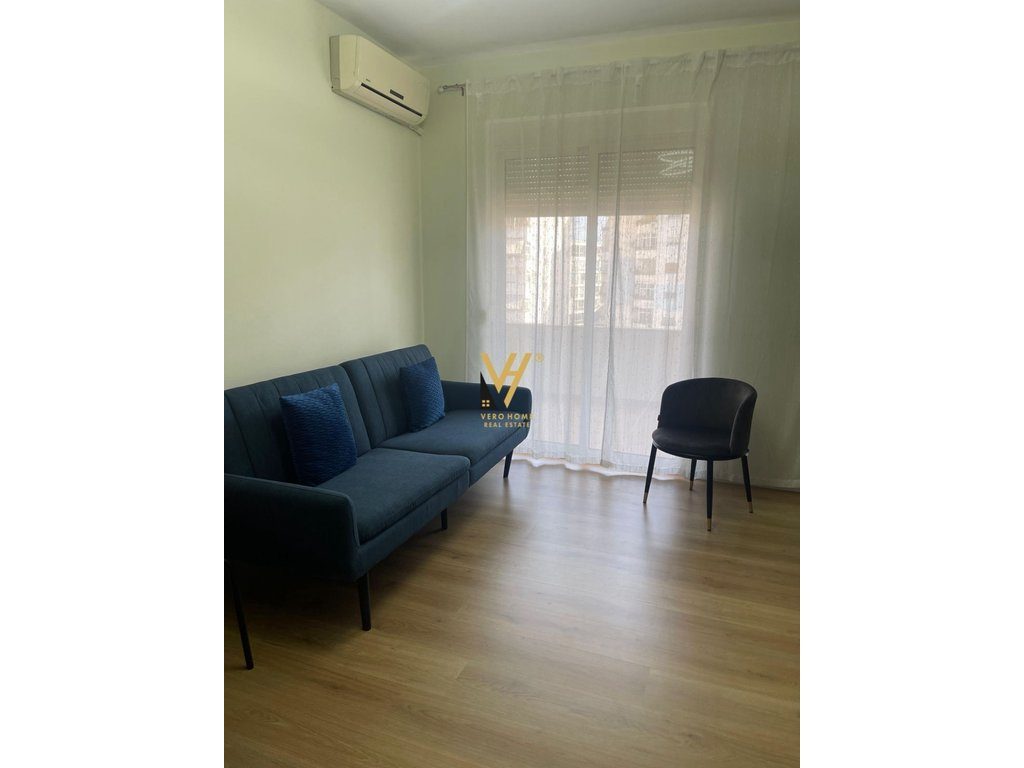 JEPET APARTAMENT 1+1 ME QIRA TE KOMUNA E PARISIT 600 EURO