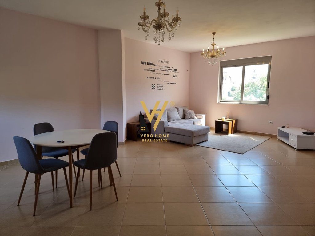 JEPET APARTAMENT 3+1+3 ME QIRA TE LIQENI I THATE 1.000 EURO 2