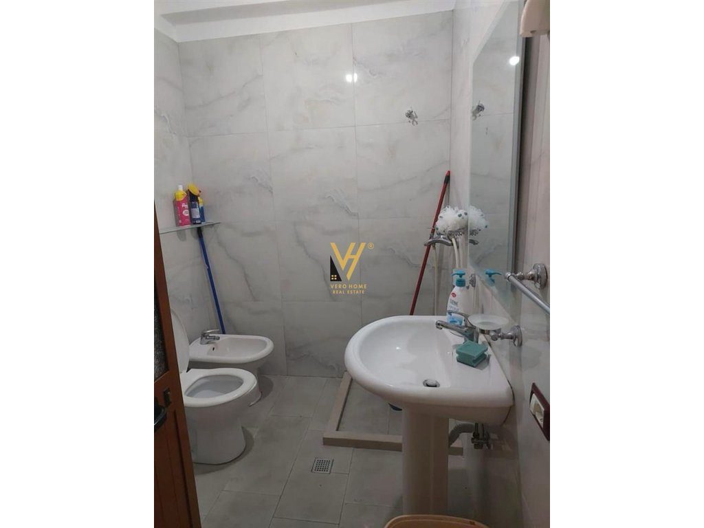 JEPET APARTAMENT 1+1+BLK ME QERA TE KOMUNA E PARISIT 60.000 LEKE 4
