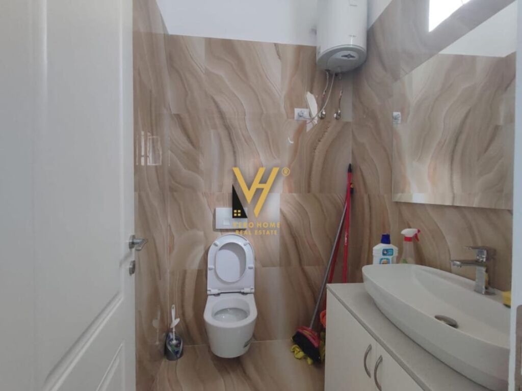 Jepet zyre me qera te Stadiumi Dinamo 150 m2 2
