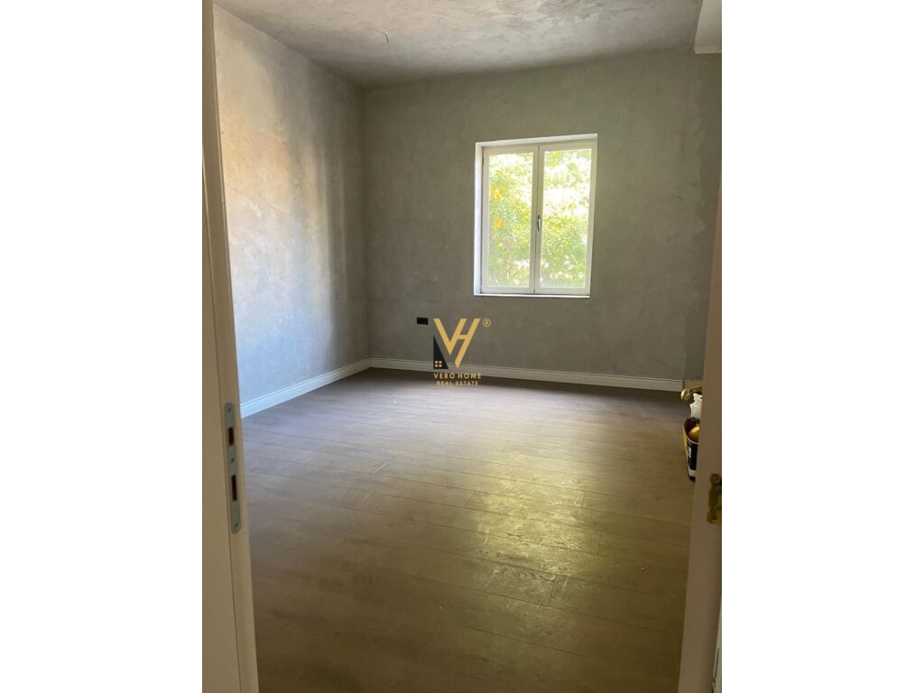 Jepet Zyre me qera te Sheshi Willson 180 m2 4
