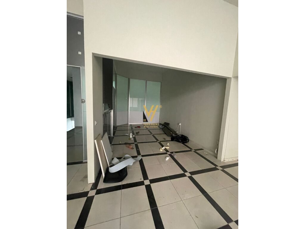 Jepet Ambient Biznesi me qera ne Selite 93 m2 3