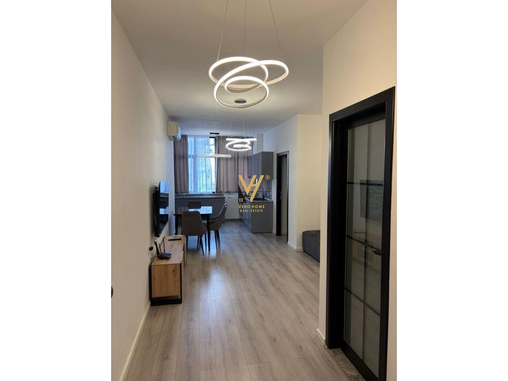 JEPET APARTAMENT 1+1+BLK ME QERA TEK RRUGA FORTUZI 65.000 LEKE 2