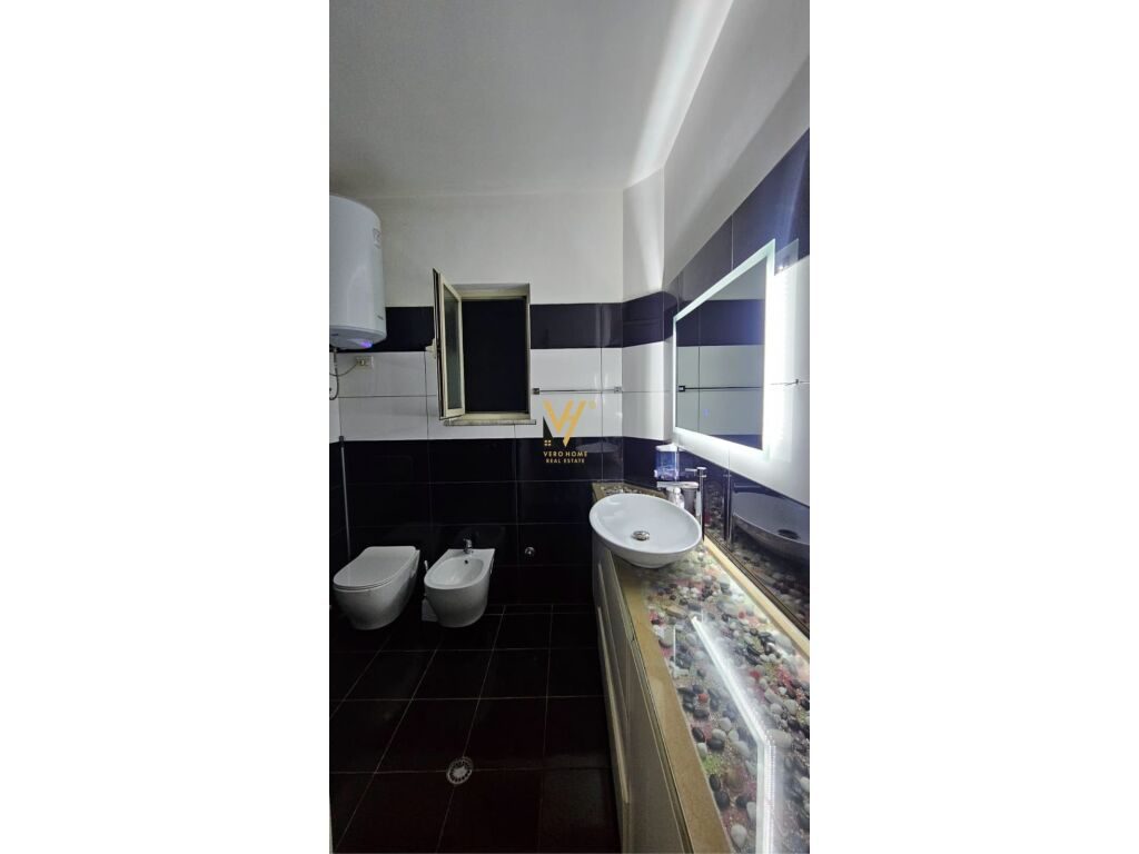 Jepet Apartament 2+1+ballkon me qera te Globi , Rruga e Kavajes 85 m2 2