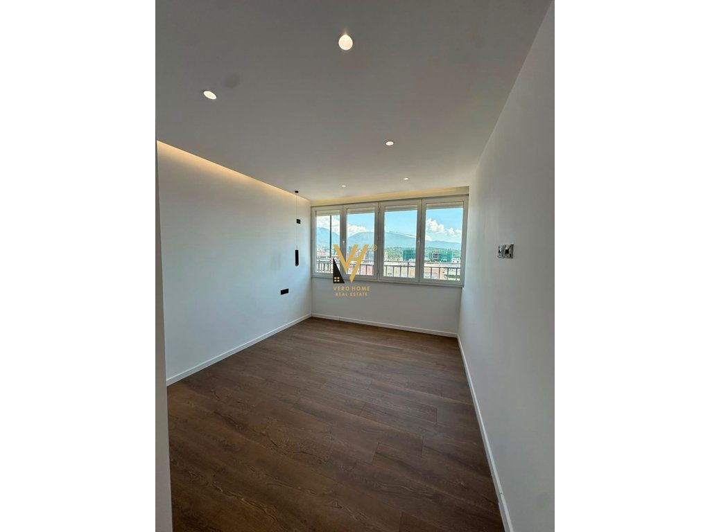 JEPET APARTAMENT 2+1+2+BLK ME QERA TE KOMUNA E PARISIT 70.000 LEKE 2