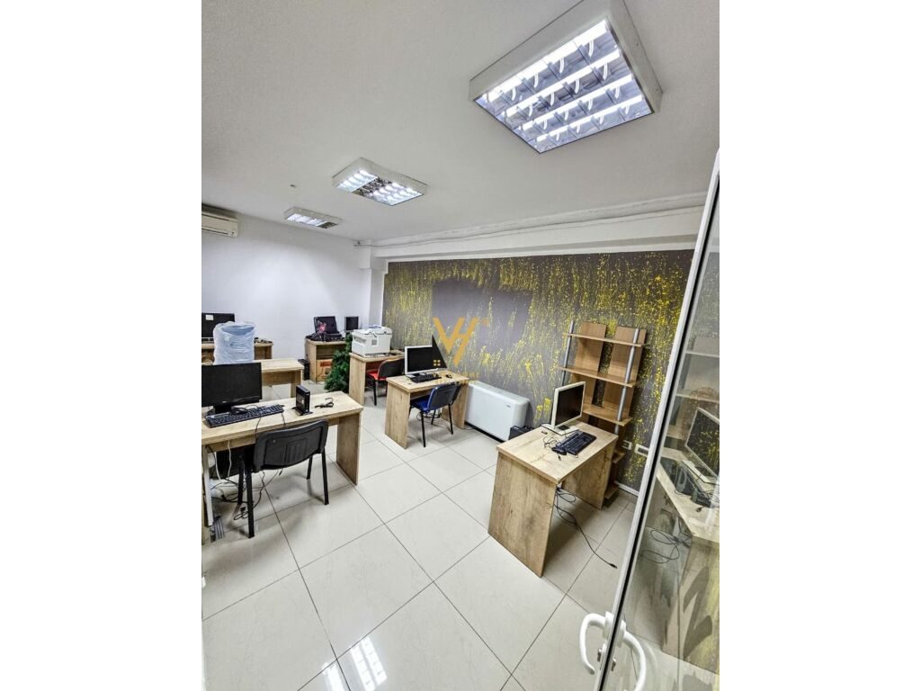 Jepet zyre me qera te Selvia 300 m2 2