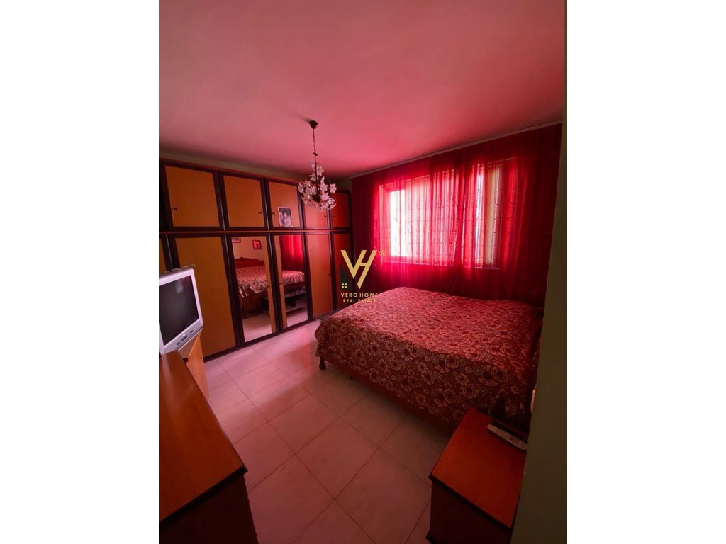 JEPET APARTAMENT 2+1+BLK ME QIRA TE KOMUNA E PARISIT 60.000 LEKE 2