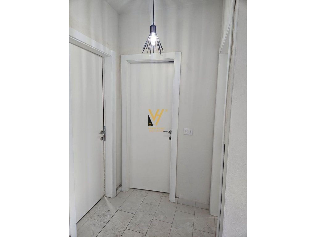 JEPET APARTAMENT 1+1+BLK ME QERA TE GOLDEN PARK 500 EURO 4
