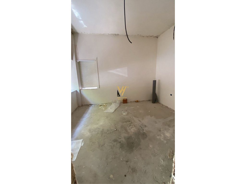 SHITET APARTAMENT 2+1+VERNADE TE KODRA E DIELLIT 190.000 EURO 2