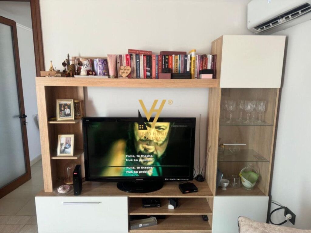 Jepet Apartament 1+1+ballkon me qera te Rruga Bardhyl 100 m2 4
