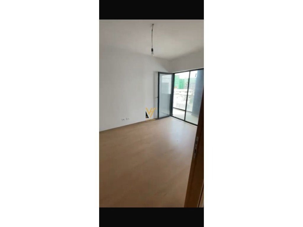 JEPET AMBIENT 117 M2 ME QIRA TE 5 MAJI 400 EURO