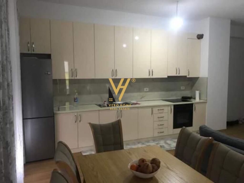 Jepet Apartament 2+1+2+ballkon me qera te Residenca Mangalem , Ali Demi 100 m2