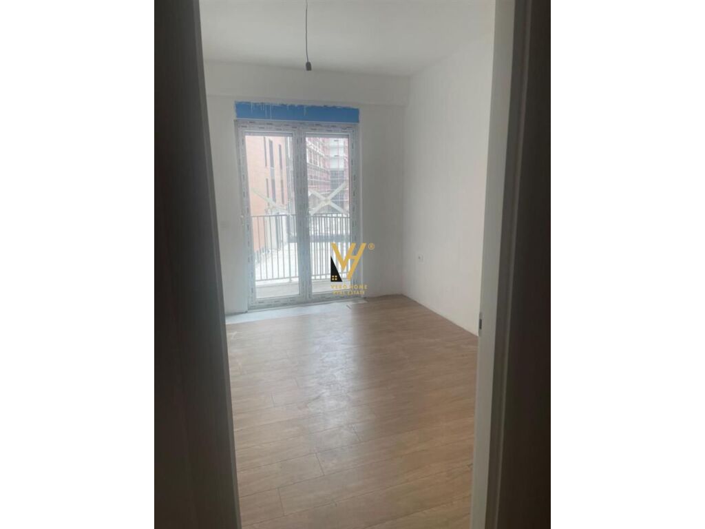 Jepet Zyre me qera te Bulevardi i Ri 72 m2 3