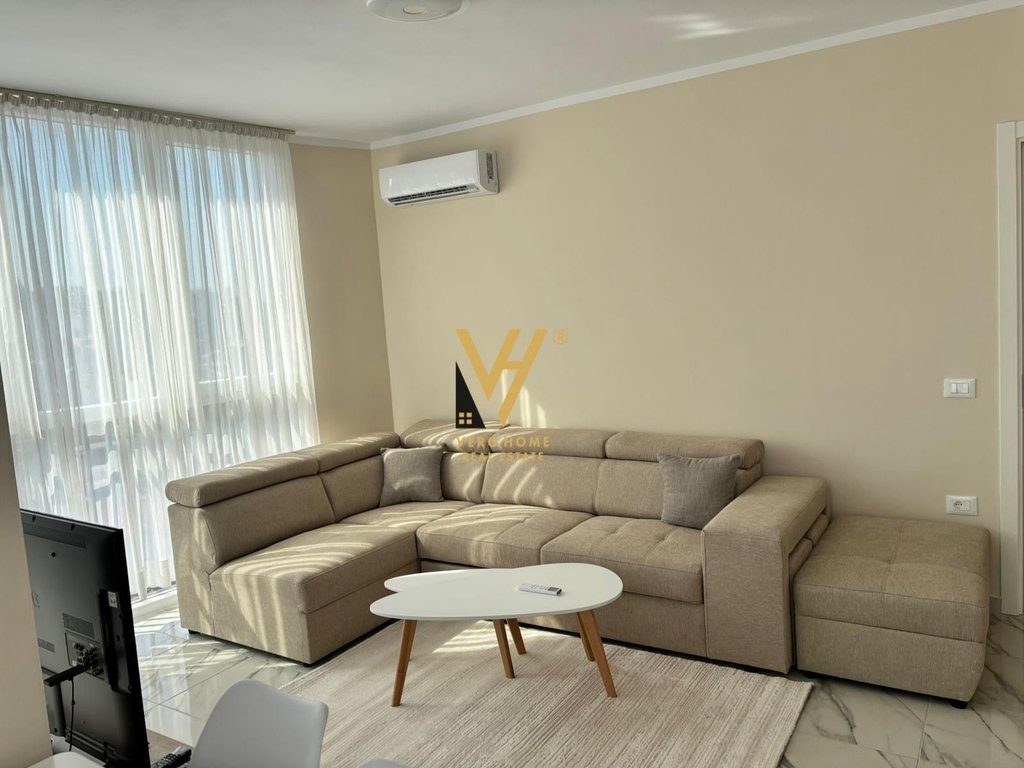 JEPET APARTAMENT 1+1+BLK ME QERA TE GRAND GALLERY, YZBERISHT 550 EURO 2