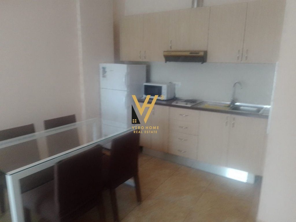JEPET APARTAMENT 2+1+BLK ME QERA TE KODRA E DIELLIT 50.000 LEKE 2