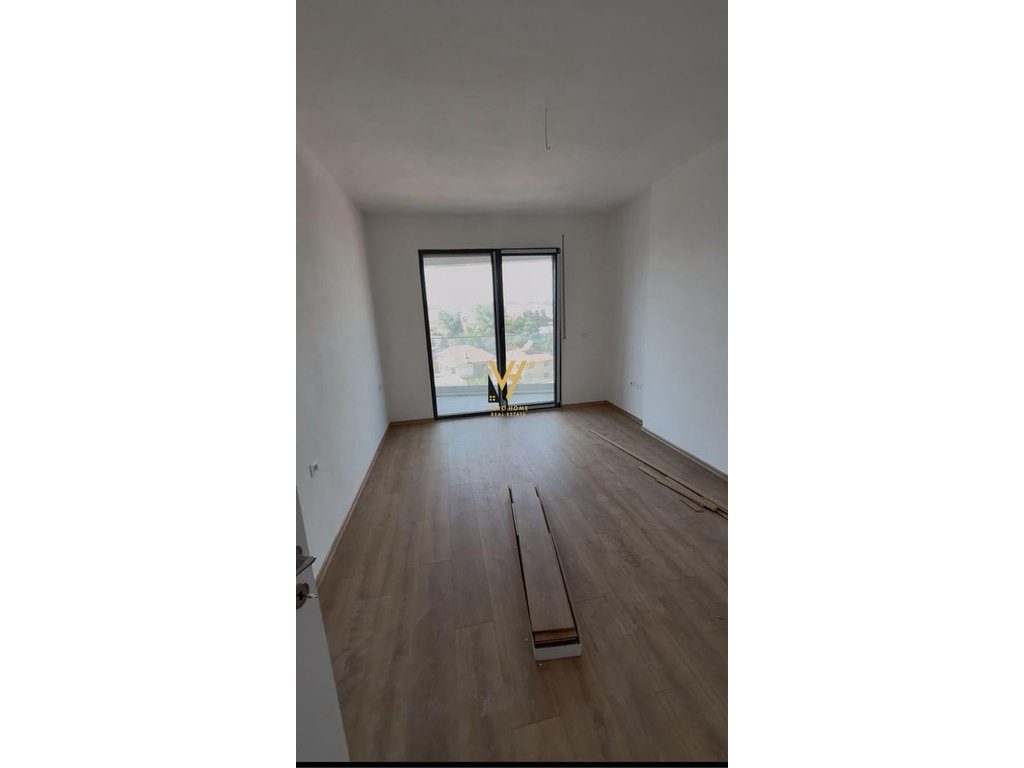 JEPET ZYRE 70 M2 ME QERA NE LAPRAKE 500 EURO 3