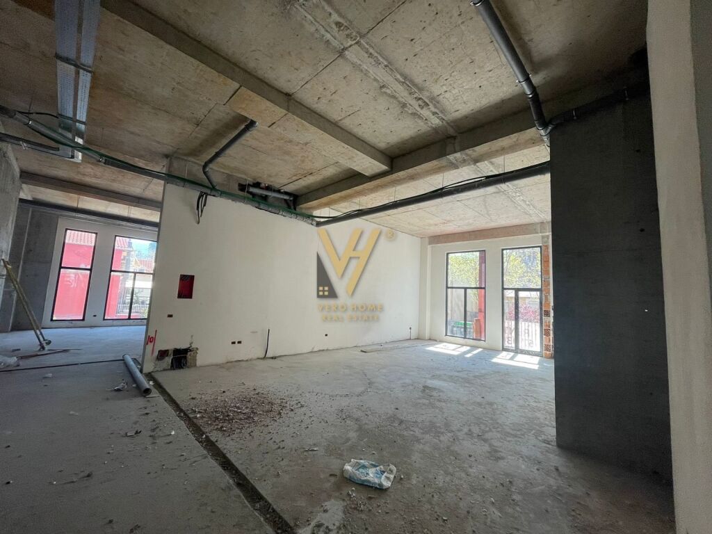 Jepet Zyre me qera te Rruga e Kavajes , Kompleksi Garden Building 124 m2 1