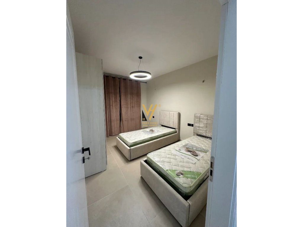 JEPET APARTAMENT 2+1 ME QIRA NE SELITE 75.000 LEKE 3