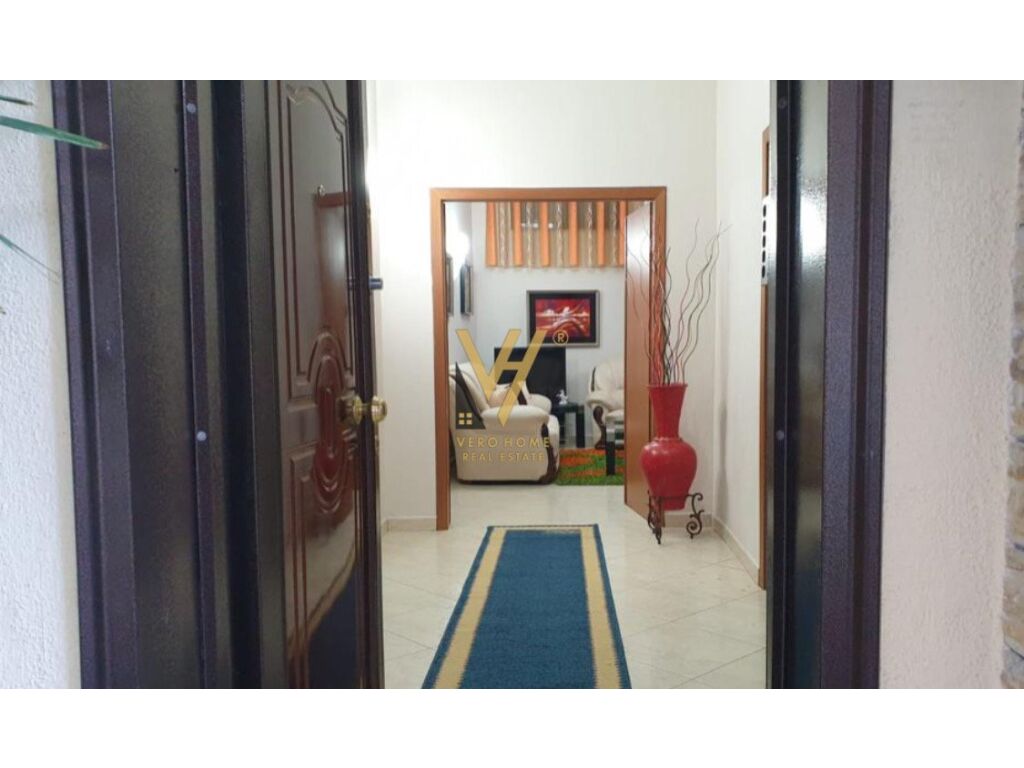 Jepet Apartament 2+1 me qera te Rruga e Durrsit 90 m2 4