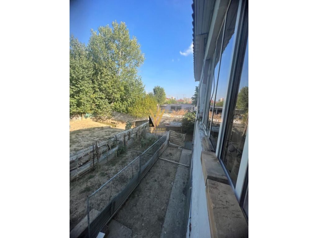 Jepet Vile dy kateshe me qera te Unaza e Re 260 m2 3