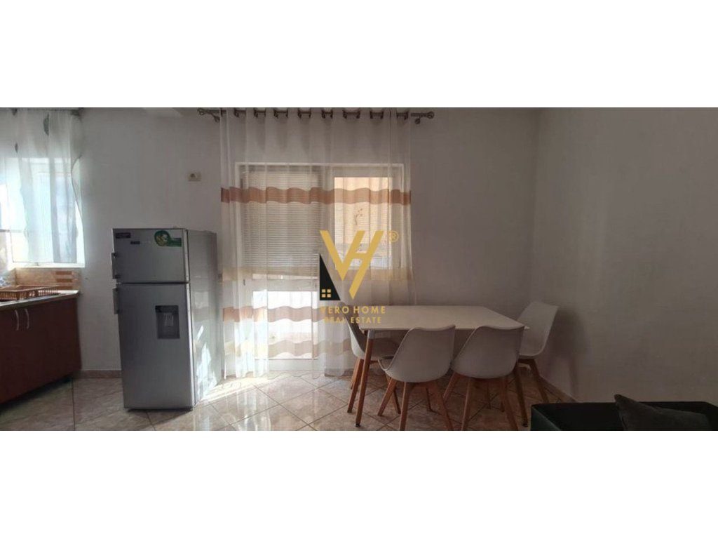 JEPET APARTAMENT 1+1 ME QIRA TE RR. KOSOVAREVE 55.000 LEKE 2