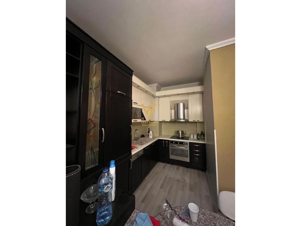Jepet Apartament 2+1+2+ballkon me qera te Komuna e Parisit 100 m2 3