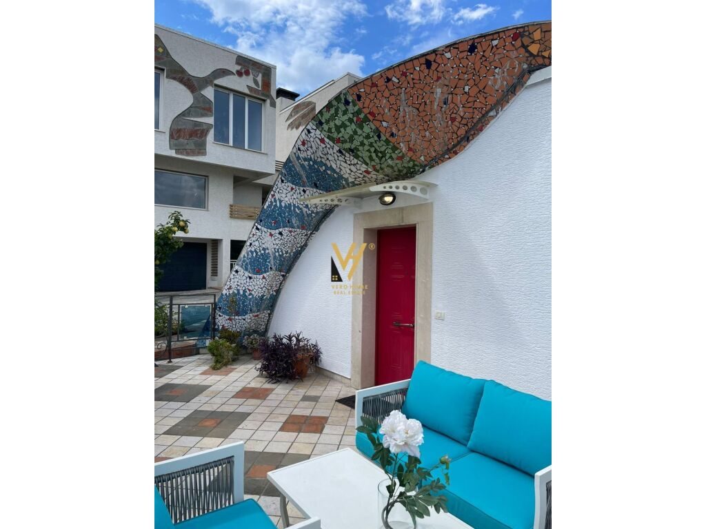 Jepet Apartament Duplex 3+1+3 me qera te Kodra e Diellit 2 , 189 m2 4