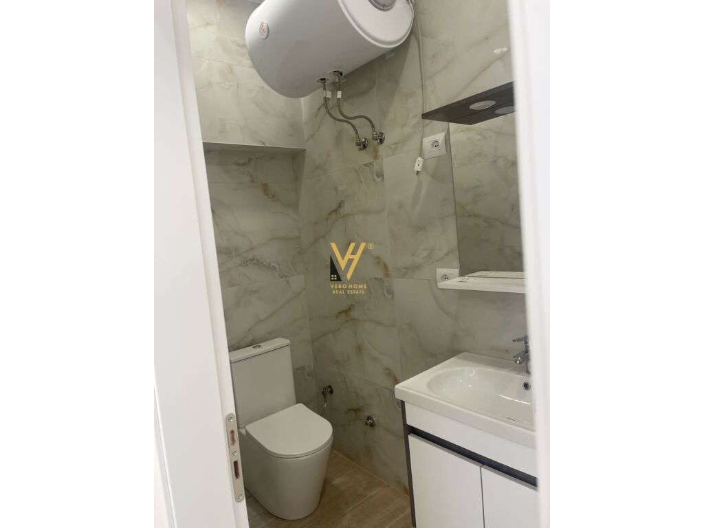Jepet dyqan me qera te Stadiumi Dinamo 35 m2 1
