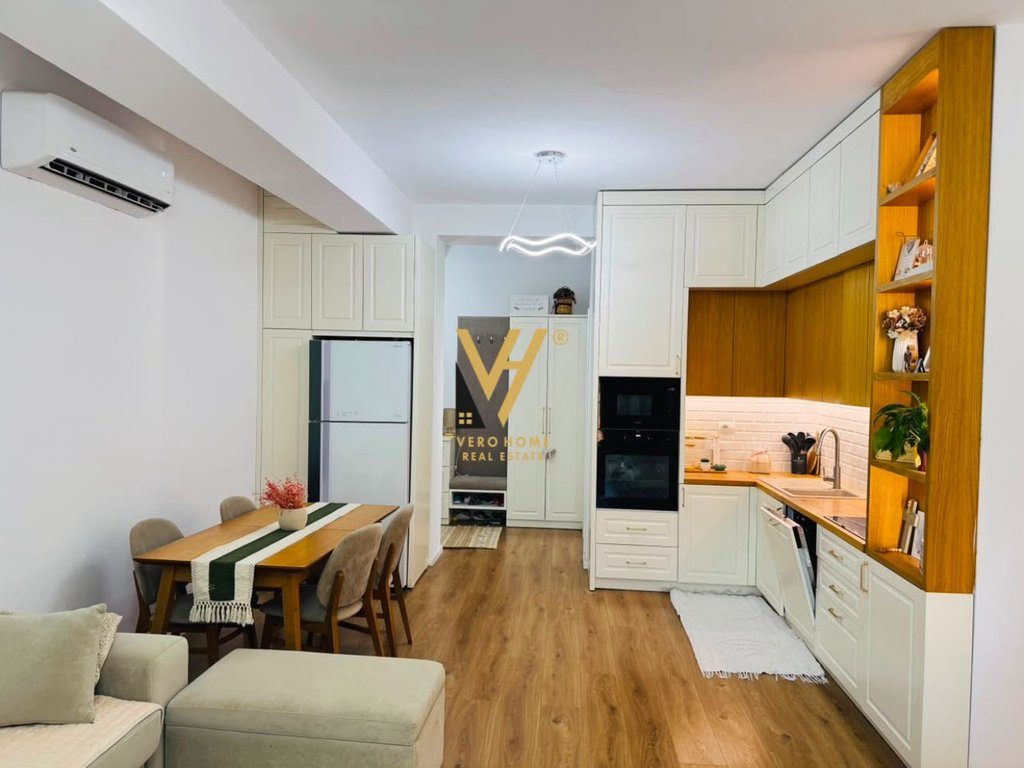 JEPET APARTAMENT 3+1+2+BLK ME QERA TEK REZIDENCA KAIMI 700 EURO 2