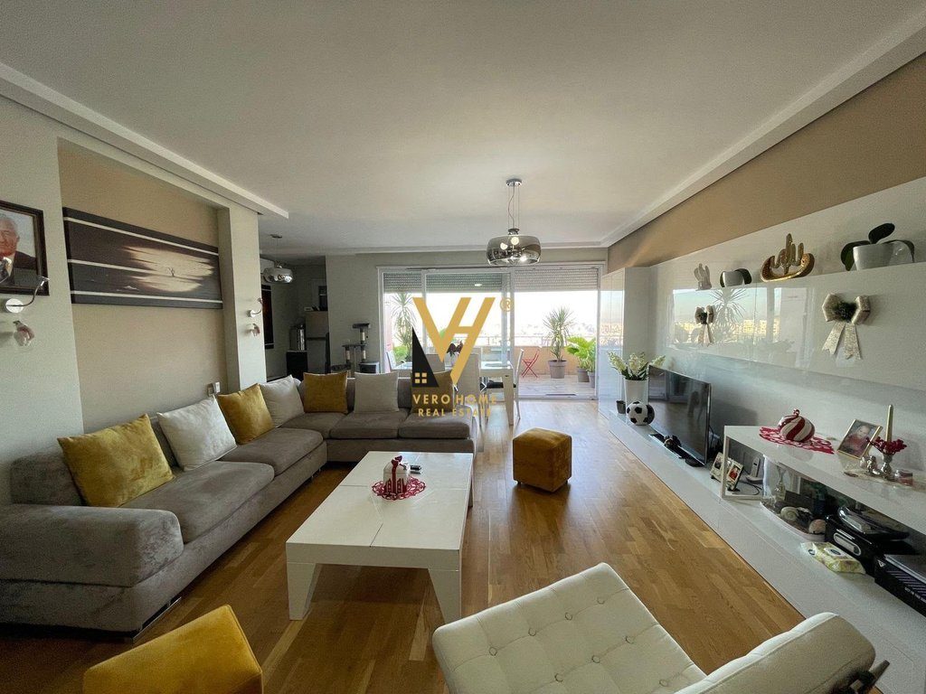 SHITET APARTAMENT 3+1+2+BLK TEK KOPSHTI BOTANIK 360.000 EURO