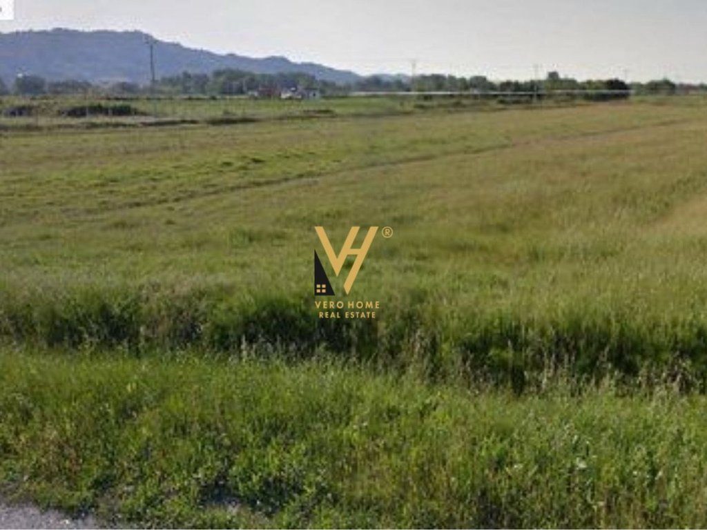 SHITET TRUALL 1.300 M2 NE VORE 100.000 EURO