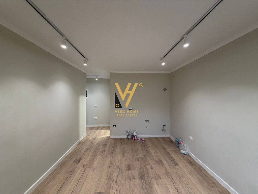 SHITET APARTAMENT 1+1 TE 21 DHJETORI 125.000 EURO 2