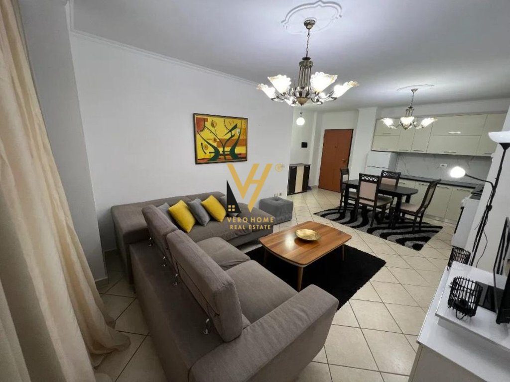 JEPET APARTAMENT 2+1+BLK ME QIRA TE KOMUNA E PARISIT 65.000 LEKE