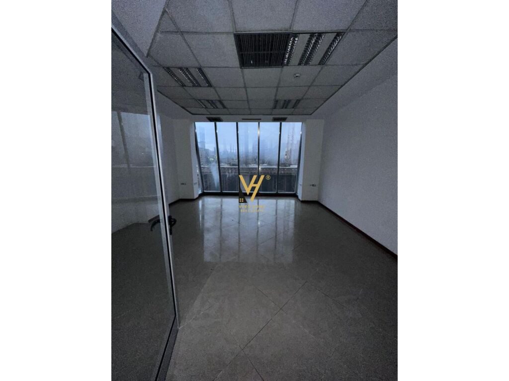 Jepet zyre me qera ne Vasil Shanto 300 m2