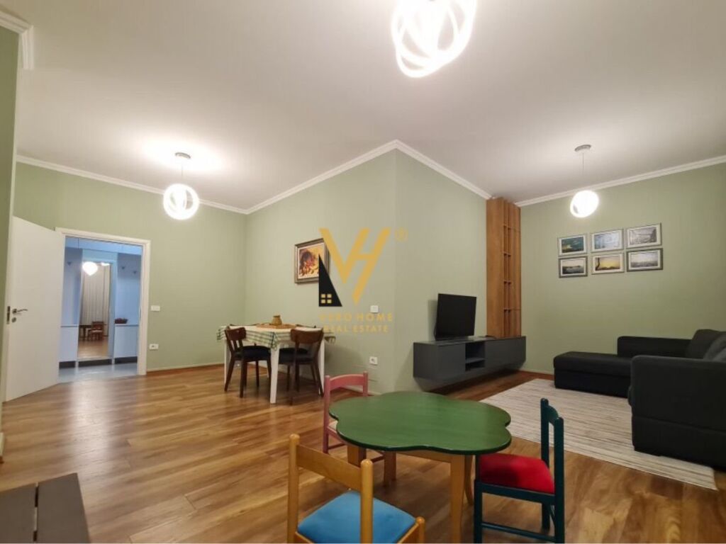 Jepet Apartament 2+1+2+ballkon me qera te Amerikan 3 , Yzberisht 130 m2 3