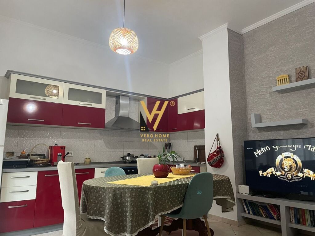 Jepet Apartament 2+1+ballkon me qera te Kodra e Diellit 93 m2 4
